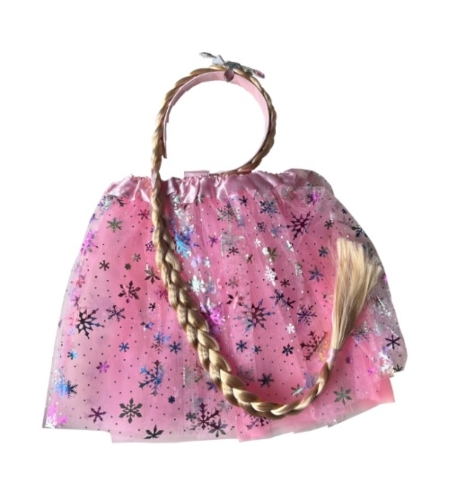 Kostým růžové sukně s copem